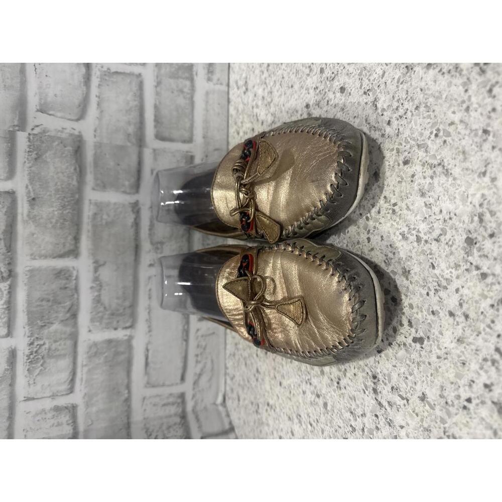 Robert Zur Women's Gold Metallic Moccasin Loafers with Bow Accent, Made in India - Picture 4 of 7